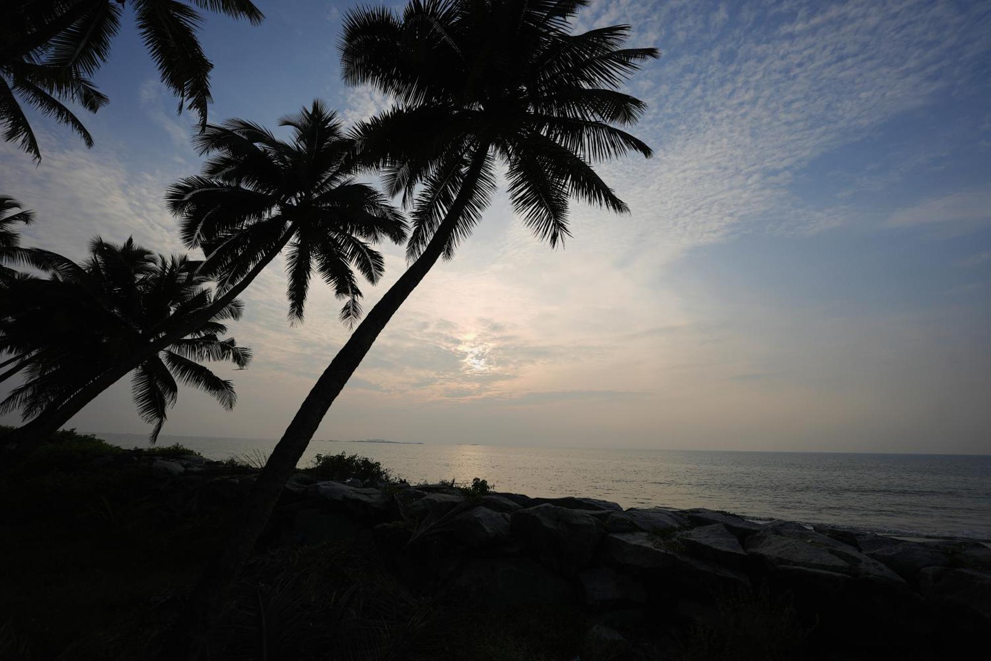 Gb Beach House Udupi Bagian luar foto